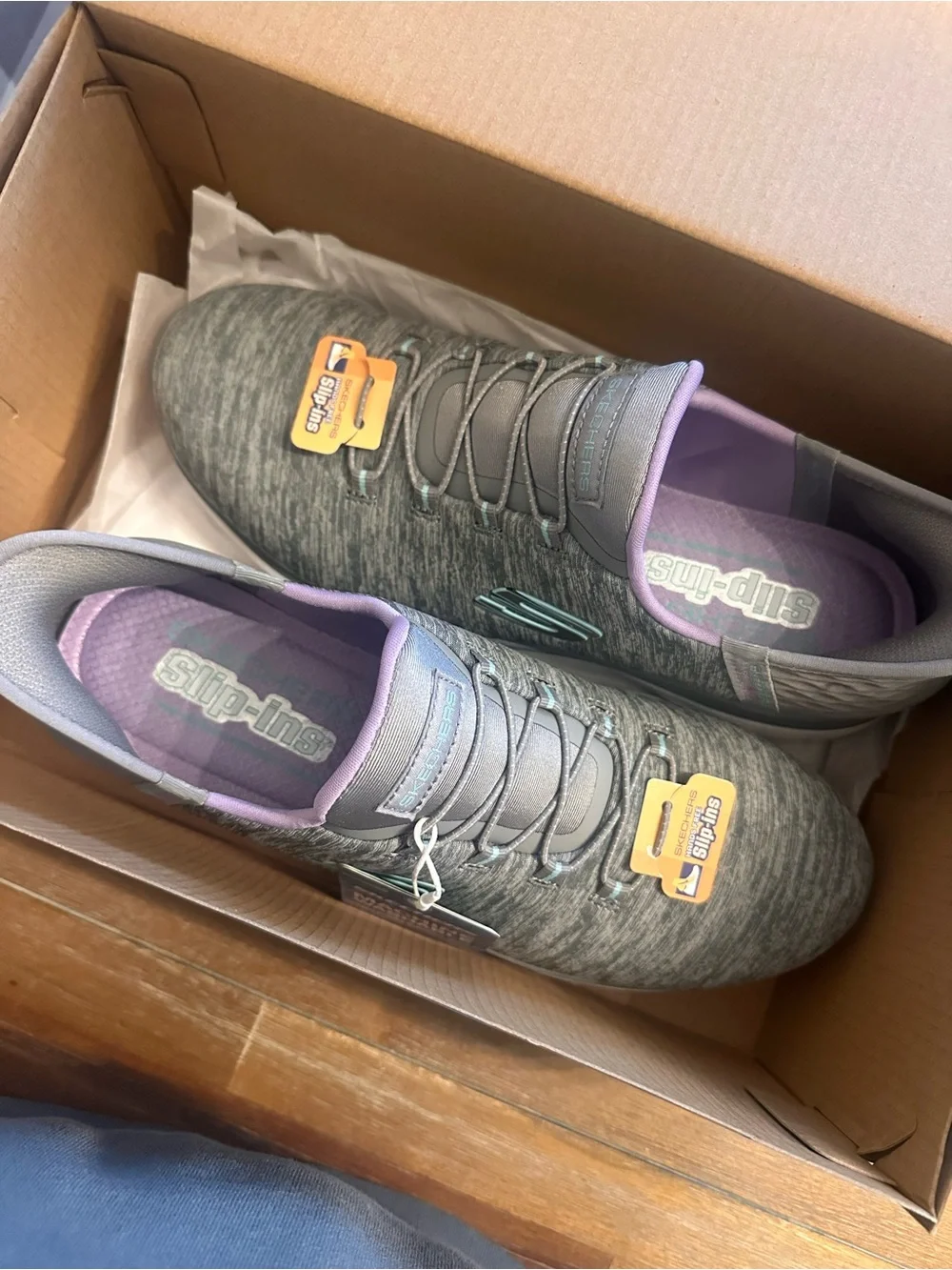 Skechers slip sneaker